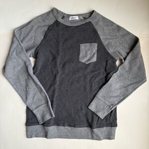 Dex Boys Gray Pocket Long Sleeve Shirt - Size Large (Used)